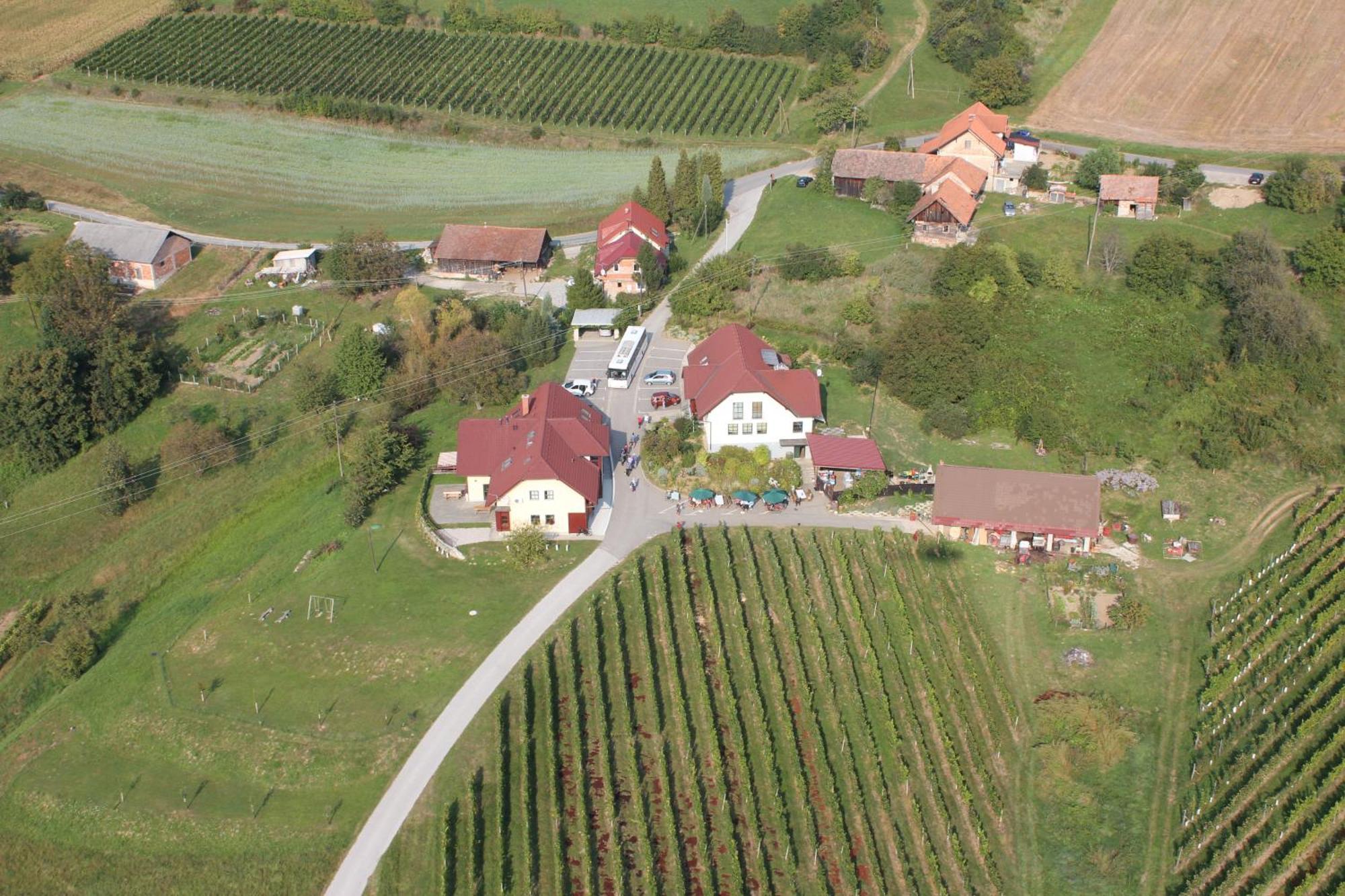 Hotel Tourist Farm Joannes Máribor Exterior foto